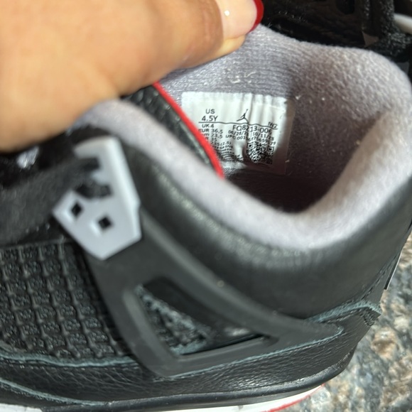Air Jordan 4 Retro Bred Reimagined (GS) - Picture 4 of 8